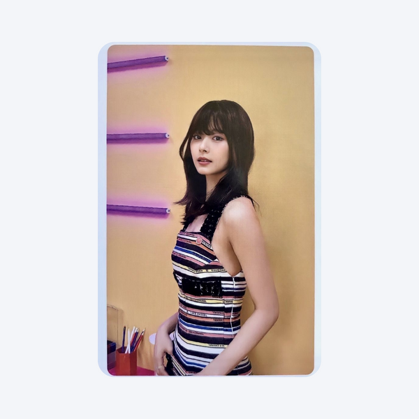 TWICE (트와이스) - [BETWEEN 1&2] : OFFICIAL PHOTOCARD (COMPLETE/RED VERSION)