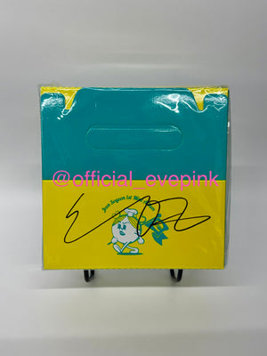 [AUTOGRAPHED]  JEON SOYEON (전소연) 1ST MINI ALBUM - [Windy] - EVE PINK K-POP