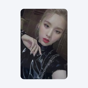 LOONA (이달의 소녀) - [&] OFFICIAL PHOTOCARD