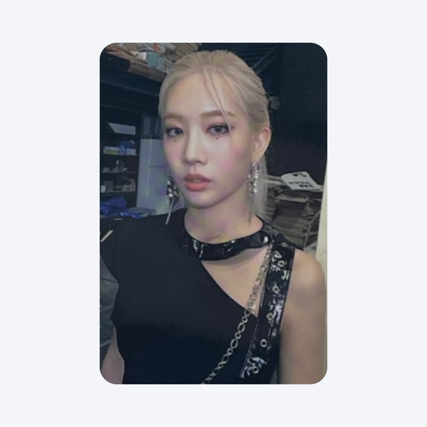 LOONA (이달의 소녀) - [&] OFFICIAL PHOTOCARD