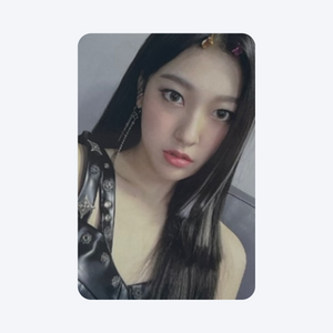 LOONA (이달의 소녀) - [&] OFFICIAL PHOTOCARD