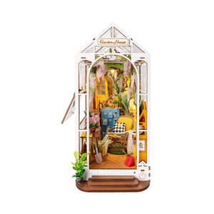 Rolife DIY Book Nook Kit - [Holiday Garden House TGB06] - EVE PINK K-POP