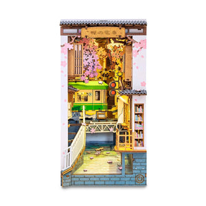 Rolife DIY Book Nook Kit - [Sakura Densya TGB01] - EVE PINK K-POP