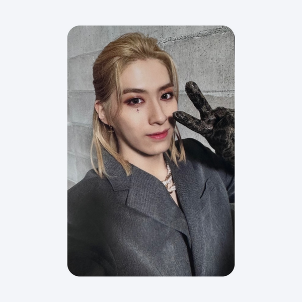 ONEUS (원어스) - [DEVIL] : OFFICIAL PHOTOCARD - VERSION A