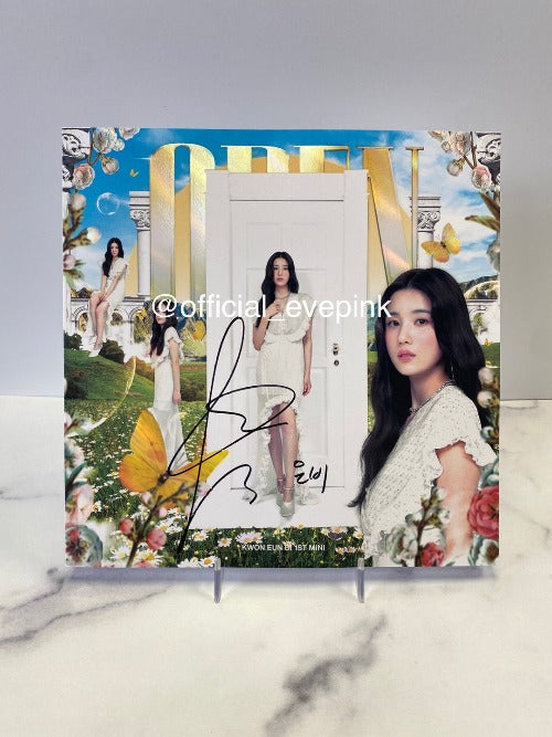 [AUTOGRAPHED CD] KWON EUN BI (권은비) 1ST MINI ALBUM - [OPEN] (ONLINE ONLY)