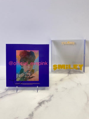 [AUTOGRAPHED CD] CHOI YENA (최예나) - [ ˣ‿ˣ (SMiLEY) ] (ONLINE ONLY)